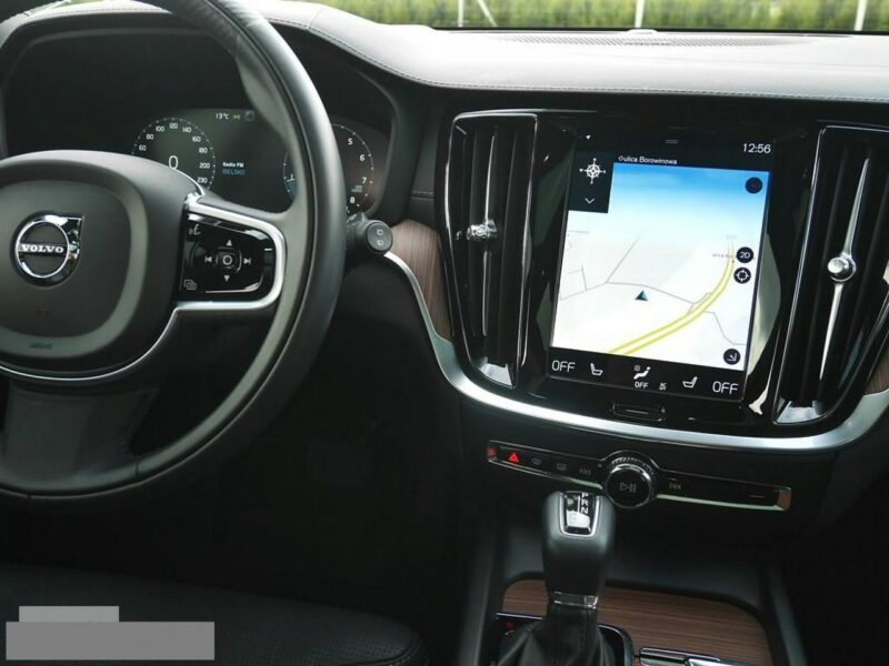 Volvo V60 2.0T5 250KM Cross Country 4x4 4WD -Najbogarsza wersa II (2018-)