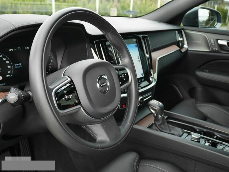 Volvo V60 2.0T5 250KM Cross Country 4x4 4WD -Najbogarsza wersa II (2018-)