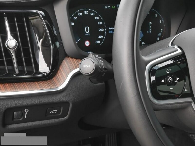 Volvo V60 2.0T5 250KM Cross Country 4x4 4WD -Najbogarsza wersa II (2018-)