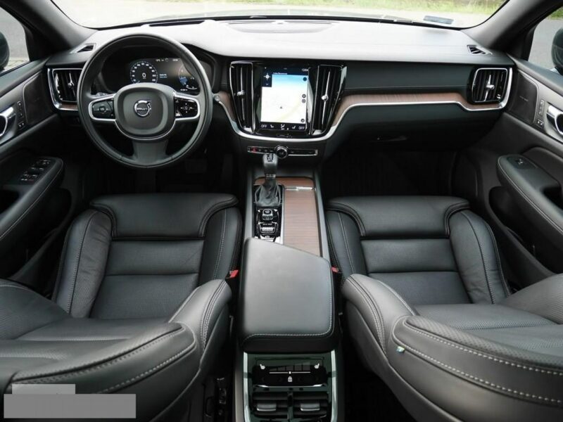 Volvo V60 2.0T5 250KM Cross Country 4x4 4WD -Najbogarsza wersa II (2018-)