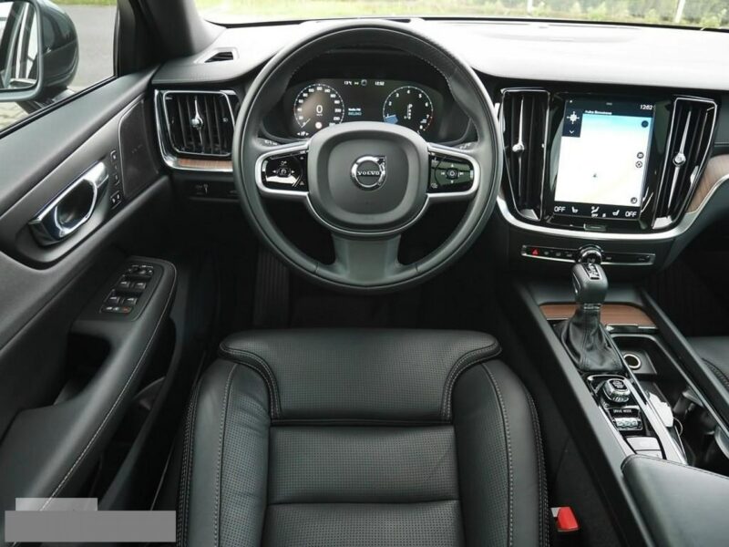 Volvo V60 2.0T5 250KM Cross Country 4x4 4WD -Najbogarsza wersa II (2018-)