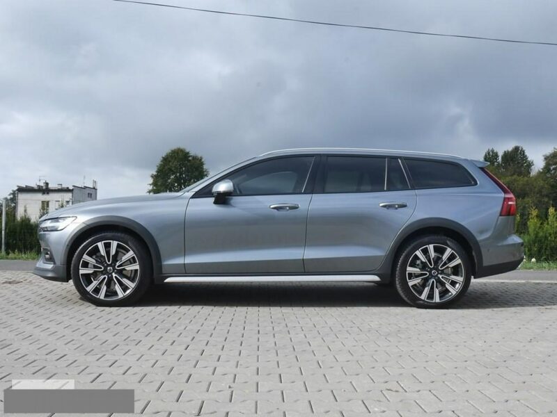 Volvo V60 2.0T5 250KM Cross Country 4x4 4WD -Najbogarsza wersa II (2018-)