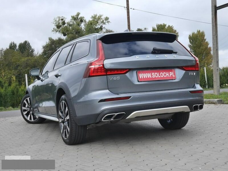 Volvo V60 2.0T5 250KM Cross Country 4x4 4WD -Najbogarsza wersa II (2018-)