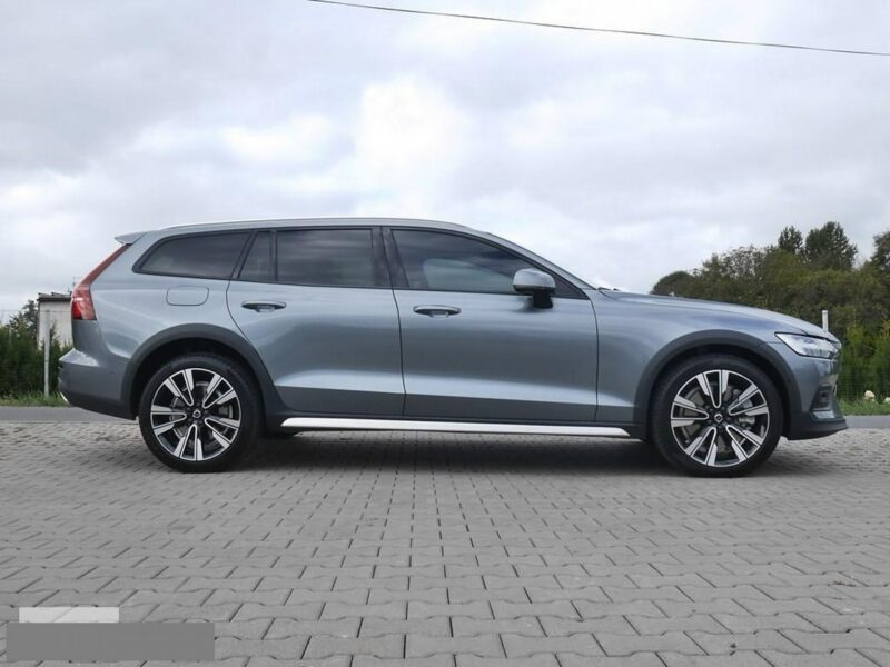 Volvo V60 2.0T5 250KM Cross Country 4x4 4WD -Najbogarsza wersa II (2018-)