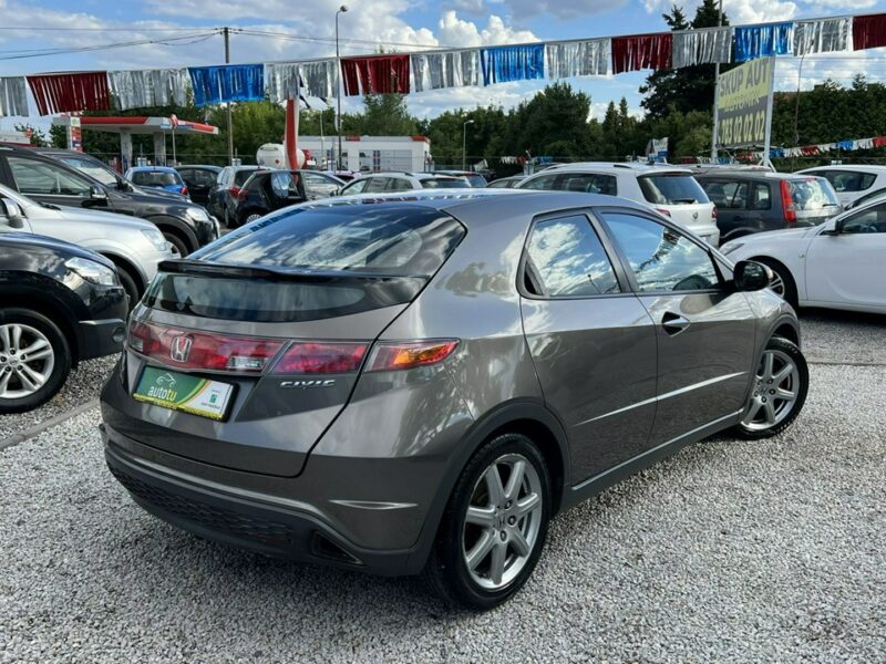 Honda Civic 1.8 Benzyna * Super Stan * Welur * Mozliwa Zamiana * 2X Koła VIII (2006-2011)