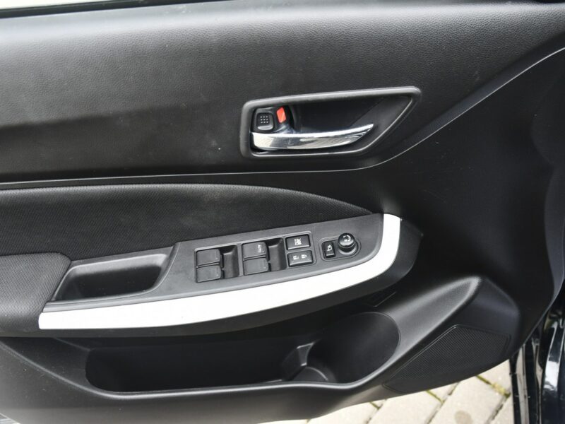 Suzuki Swift 1,2Hybryda kam.Cof.Navi,Asystent Pasa Ruchu.Ledy.kredyt.GWARANCJA VI (2017-)