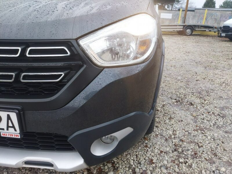 Dacia Lodgy Najbogatsza wersja Skóra Navi
