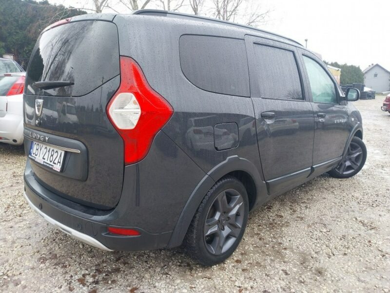 Dacia Lodgy Najbogatsza wersja Skóra Navi