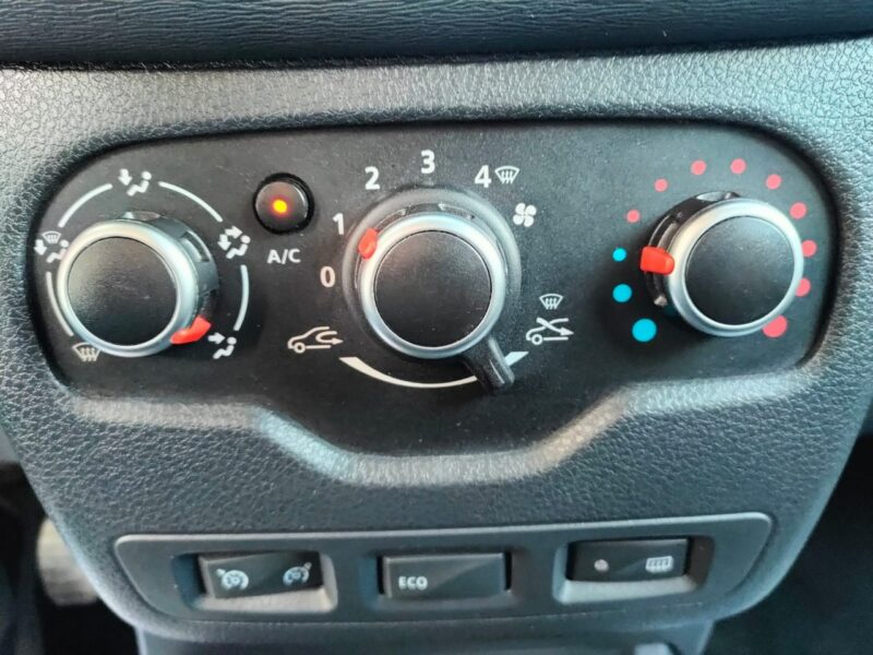 Dacia Lodgy Najbogatsza wersja Skóra Navi