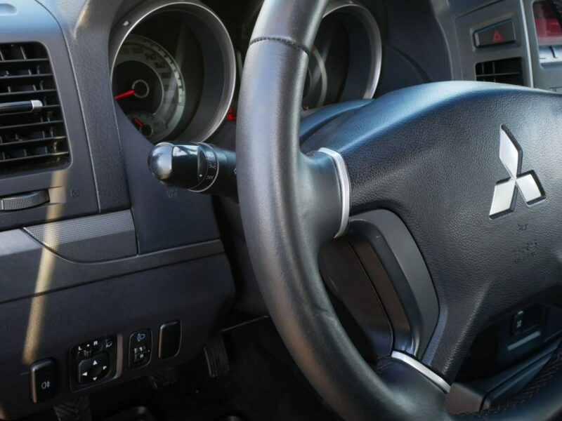 Mitsubishi Pajero 3.2DI-D 200KM 4x4 AWD Super Select -7 Osób VAT 23% Brutto -4WD -Euro 5 IV (2007-)
