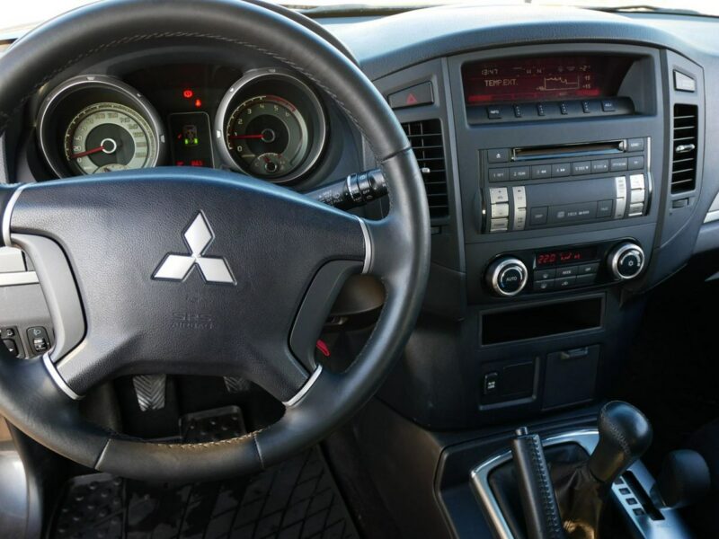 Mitsubishi Pajero 3.2DI-D 200KM 4x4 AWD Super Select -7 Osób VAT 23% Brutto -4WD -Euro 5 IV (2007-)
