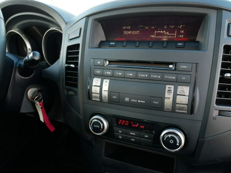Mitsubishi Pajero 3.2DI-D 200KM 4x4 AWD Super Select -7 Osób VAT 23% Brutto -4WD -Euro 5 IV (2007-)