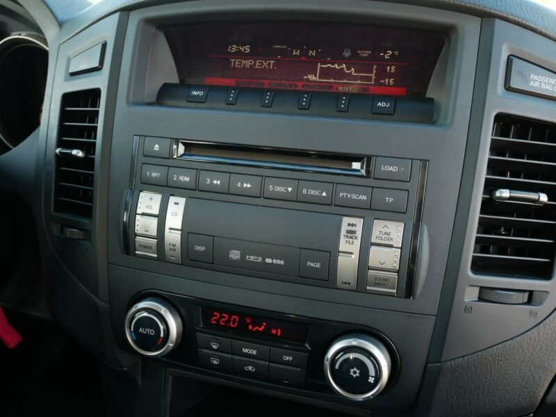 Mitsubishi Pajero 3.2DI-D 200KM 4x4 AWD Super Select -7 Osób VAT 23% Brutto -4WD -Euro 5 IV (2007-)