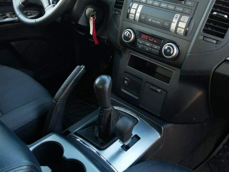 Mitsubishi Pajero 3.2DI-D 200KM 4x4 AWD Super Select -7 Osób VAT 23% Brutto -4WD -Euro 5 IV (2007-)