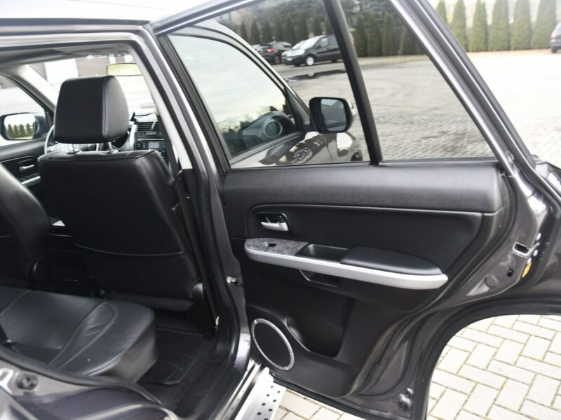 Suzuki Grand Vitara 2,4B DUDKI11 Automat,Hands-Free,4x4,Xenony,Szyberdach,El.szyby.kredyt. II (2005-2015)
