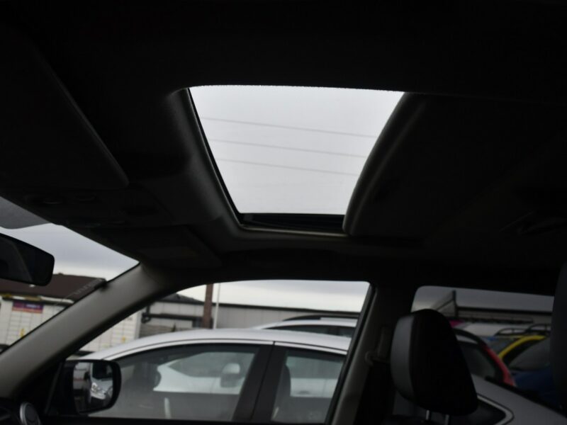 Suzuki Grand Vitara 2,4B DUDKI11 Automat,Hands-Free,4x4,Xenony,Szyberdach,El.szyby.kredyt. II (2005-2015)
