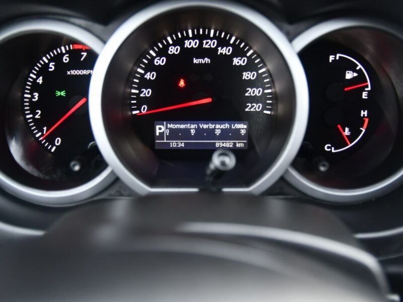 Suzuki Grand Vitara 2,4B DUDKI11 Automat,Hands-Free,4x4,Xenony,Szyberdach,El.szyby.kredyt. II (2005-2015)