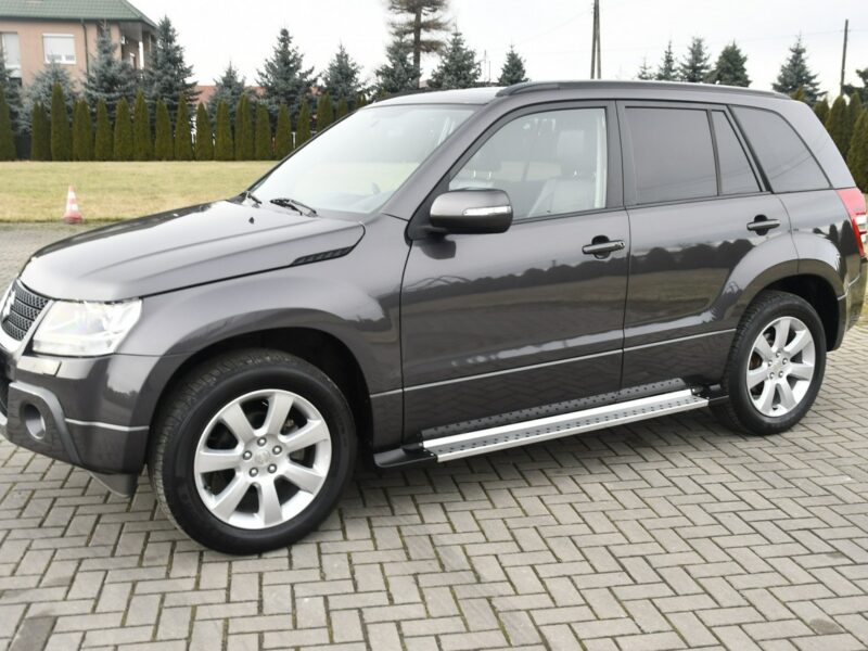 Suzuki Grand Vitara 2,4B DUDKI11 Automat,Hands-Free,4x4,Xenony,Szyberdach,El.szyby.kredyt. II (2005-2015)