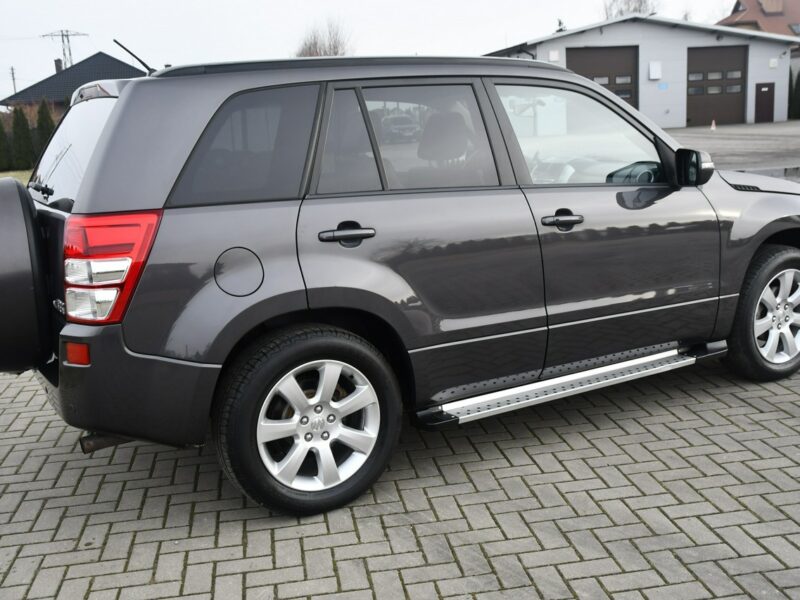Suzuki Grand Vitara 2,4B DUDKI11 Automat,Hands-Free,4x4,Xenony,Szyberdach,El.szyby.kredyt. II (2005-2015)