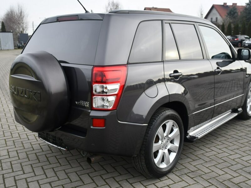 Suzuki Grand Vitara 2,4B DUDKI11 Automat,Hands-Free,4x4,Xenony,Szyberdach,El.szyby.kredyt. II (2005-2015)