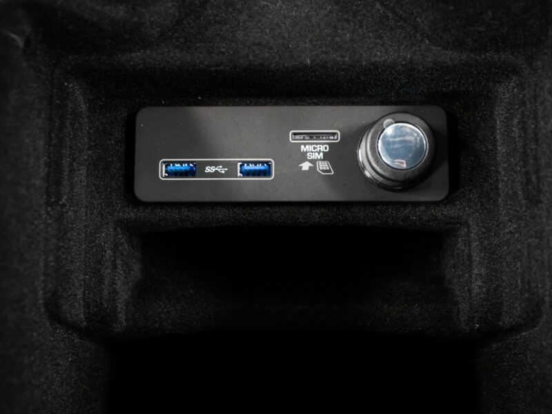 Land Rover Range Rover 4.4 SDV8 Vogue. TV. Drive Pro. 22 cale. Krajowy. Jak nowy. IV (2012-2021)