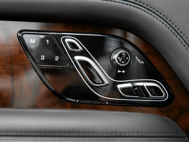 Land Rover Range Rover 4.4 SDV8 Vogue. TV. Drive Pro. 22 cale. Krajowy. Jak nowy. IV (2012-2021)