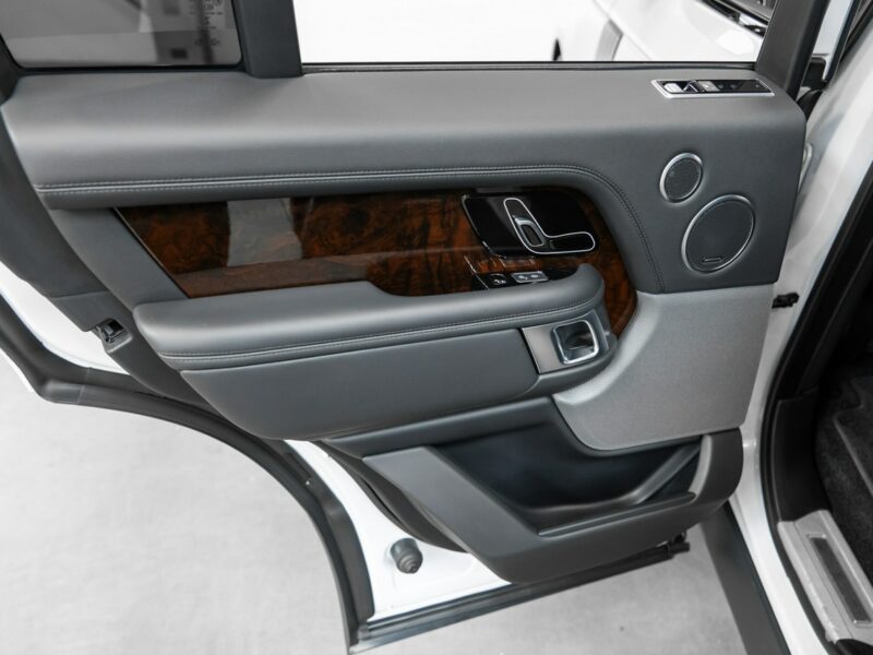 Land Rover Range Rover 4.4 SDV8 Vogue. TV. Drive Pro. 22 cale. Krajowy. Jak nowy. IV (2012-2021)
