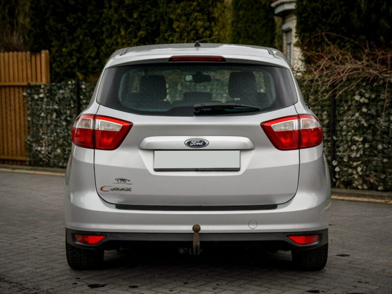 Ford Kuga Bi-Xenon grzana kierownica grzane fotele klima auuto tempomat navi PDC II (2012-)