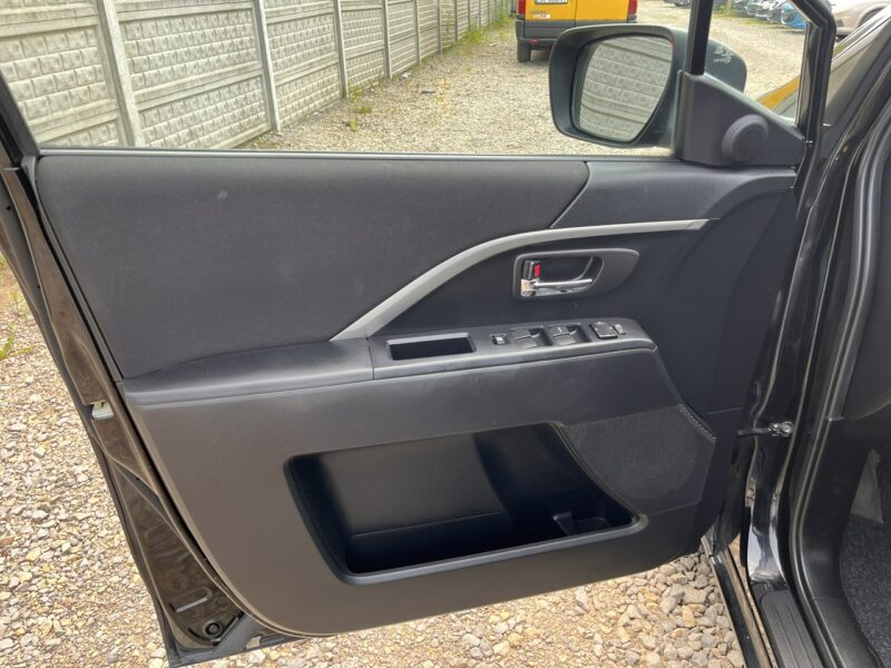 Mazda 5 1.8 7osób Climatronic Xenon Alu Grzane Fotele Stan BDB BEz Rdzy Bezwyp II (2010-)