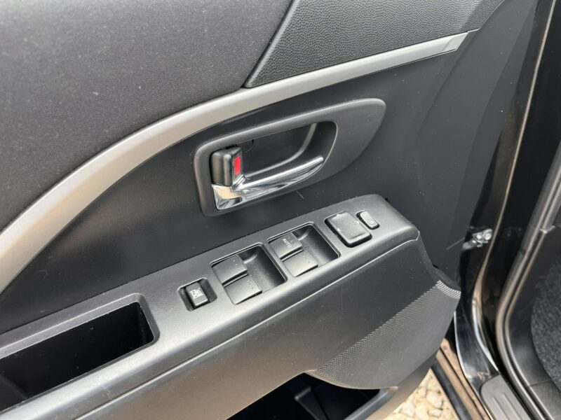 Mazda 5 1.8 7osób Climatronic Xenon Alu Grzane Fotele Stan BDB BEz Rdzy Bezwyp II (2010-)
