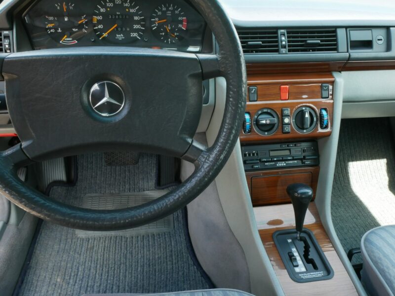 Mercedes W124 2.3 132KM Gaz LPG -Automat -Klima -Zobacz