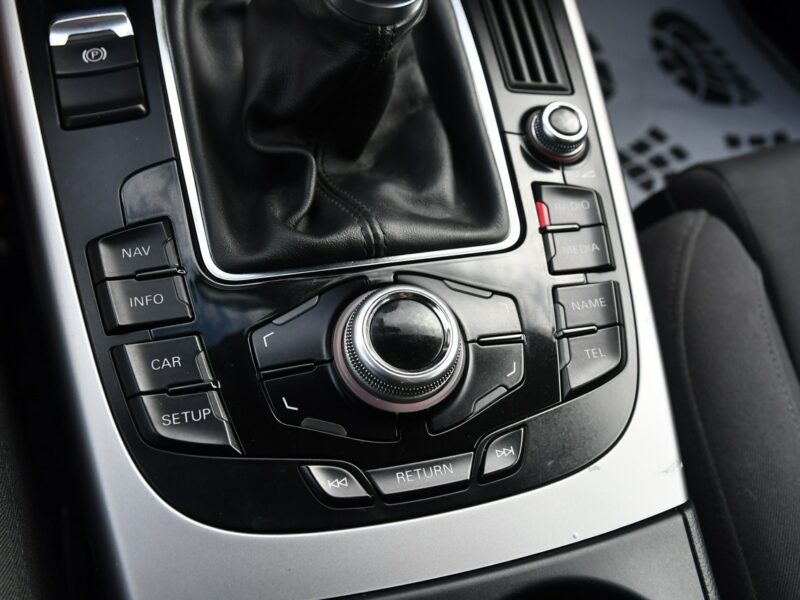 Audi A4 1,8TFSI DUDKI11, Navi< Klimatr 2 str.Alu,Tempomat,Manual,Hak.OKAZJA B8 (2007-2015)