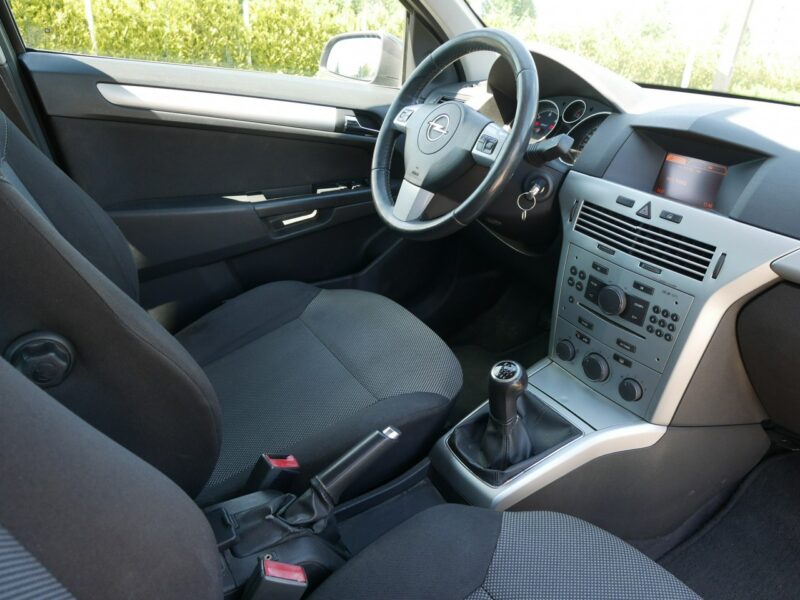 Opel Astra 1.9 CDTI 100KM Kombi -1 Wł od 9 lat -Nowy dwumas i rozrząd +Koła zima H (2004-2014)