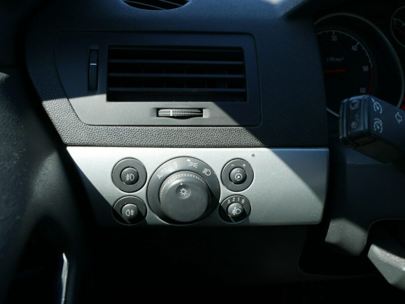 Opel Astra 1.9 CDTI 100KM Kombi -1 Wł od 9 lat -Nowy dwumas i rozrząd +Koła zima H (2004-2014)