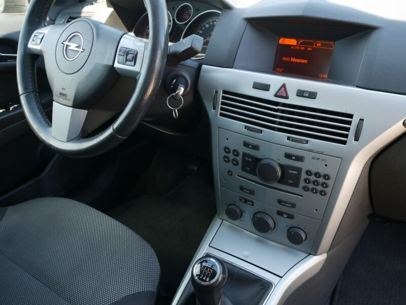 Opel Astra 1.9 CDTI 100KM Kombi -1 Wł od 9 lat -Nowy dwumas i rozrząd +Koła zima H (2004-2014)
