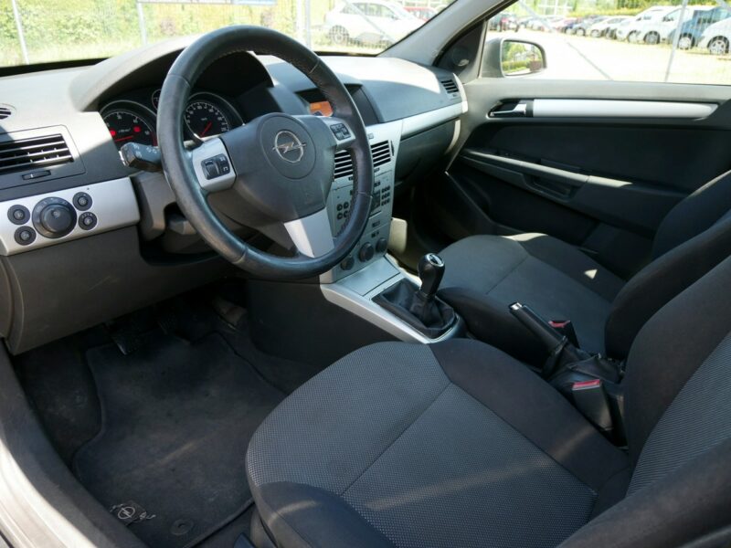 Opel Astra 1.9 CDTI 100KM Kombi -1 Wł od 9 lat -Nowy dwumas i rozrząd +Koła zima H (2004-2014)