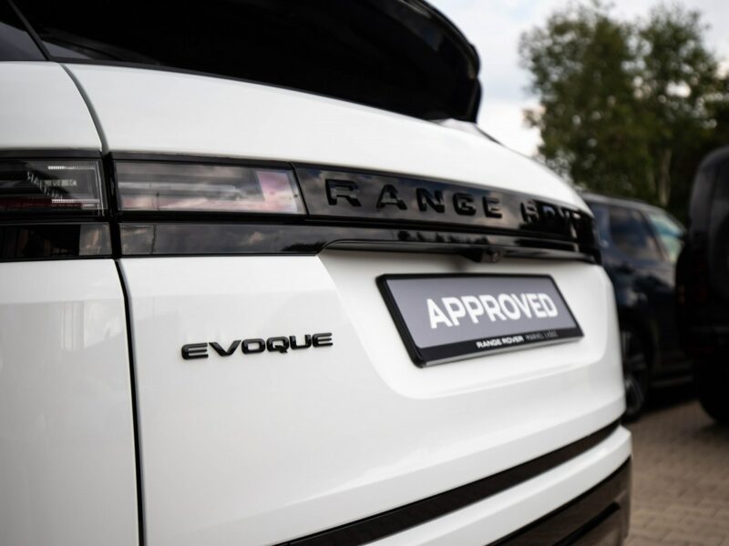 Land Rover Range Rover Evoque MY24 1.5 I3 PHEV 309 KM AWD Dynamic SE FujiWhite AutoDemonstracyjne II (2019-)