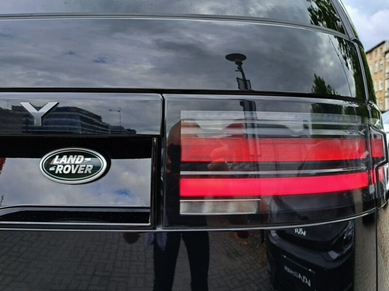 Land Rover Discovery MY23.5 3.0D I6 249 KM AWD Auto / R-Dynamic S / 7-os. / SalonPL / FV23% V (2017-)