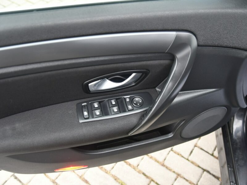 Renault Laguna 2,0BENZ DUDKI11 Manual, Klimatronic 2 str.Parktronic,kredyt.OKAZJA III (2007-)