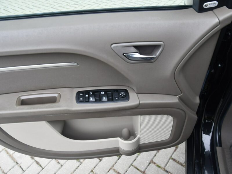Dodge Journey 2,7benz DUDKI11 Automat,DVD.7 Foteli,Hak.3 Strefy.Skóry.OKAZJA