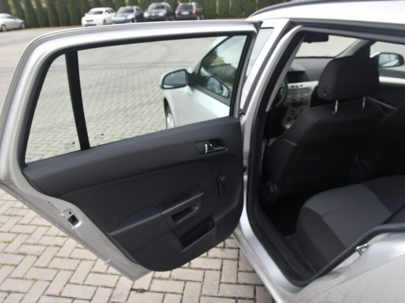 Opel Astra 1,4benz Dudki11 Klimatyzacja,El.szyby>Centralka.kredyt.OKAZJA H (2004-2014)