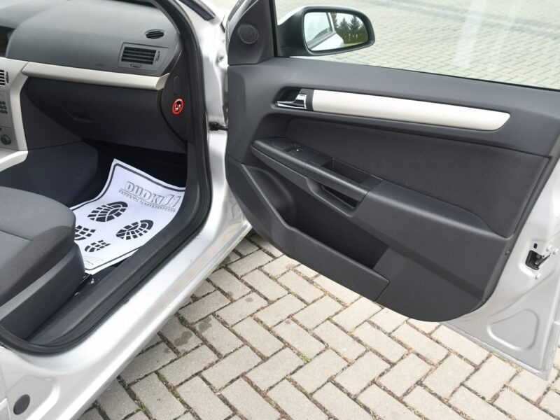 Opel Astra 1,4benz Dudki11 Klimatyzacja,El.szyby>Centralka.kredyt.OKAZJA H (2004-2014)