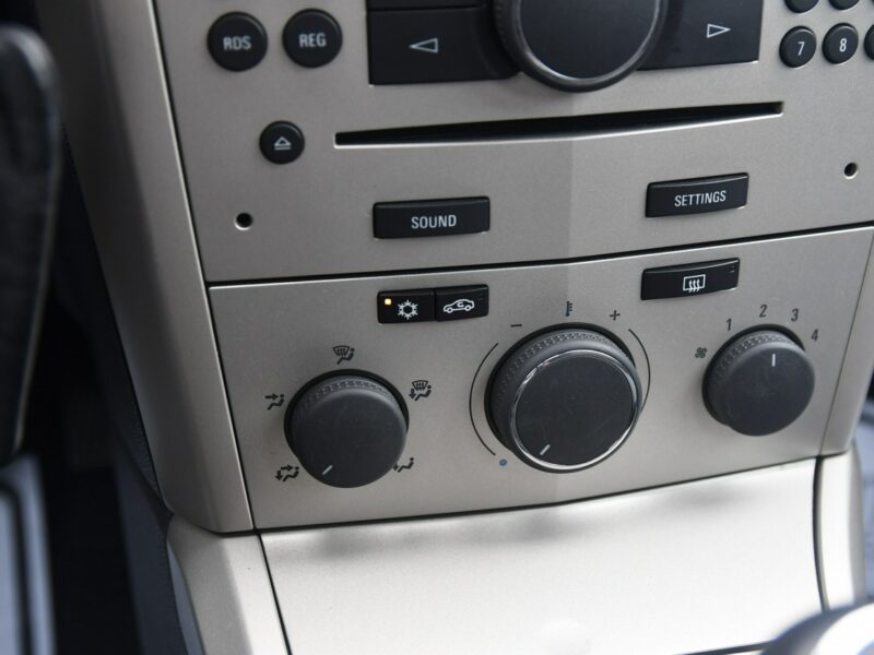 Opel Astra 1,4benz Dudki11 Klimatyzacja,El.szyby>Centralka.kredyt.OKAZJA H (2004-2014)