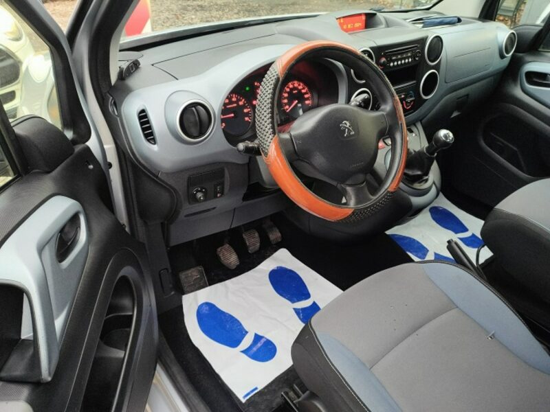 Peugeot Partner Przebieg tylko 147.000km!* Zadbany* Skrzydełka II (2008-)