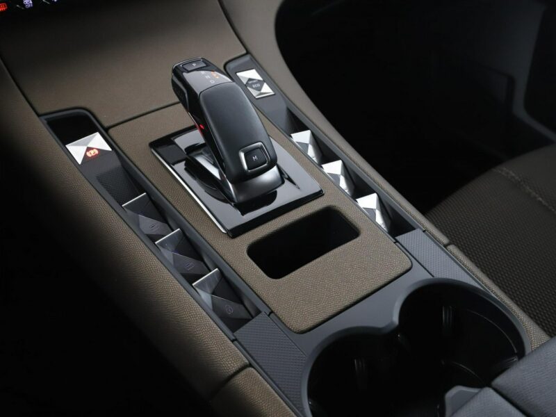 DS Automobiles DS 7 Crossback automat xenon navi virtual cocpit kamera i czujniki parkowania