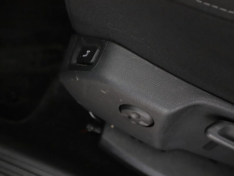 DS Automobiles DS 7 Crossback automat xenon navi virtual cocpit kamera i czujniki parkowania