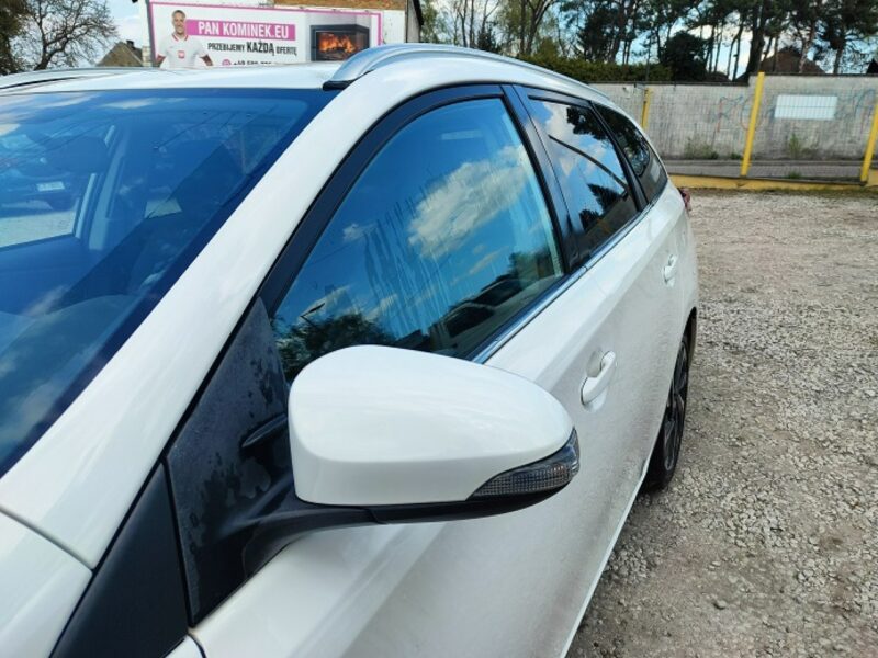 Toyota Auris Automat* Super stan* II (2012-)