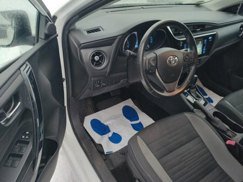 Toyota Auris Automat* Super stan* II (2012-)