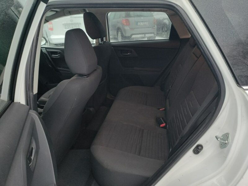 Toyota Auris Automat* Super stan* II (2012-)
