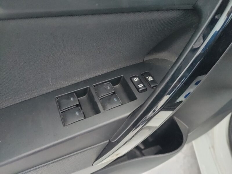 Toyota Auris Automat* Super stan* II (2012-)